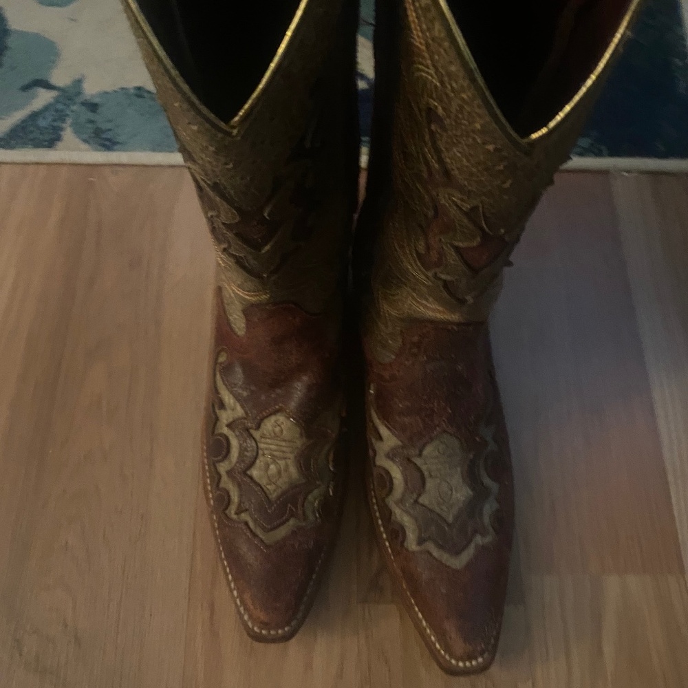 Ariat snip toe boots